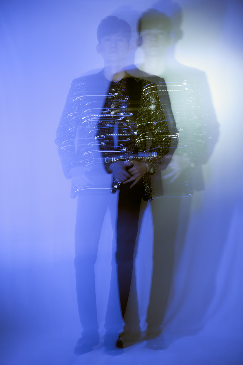 张翰亮片西装帅气写真图片610