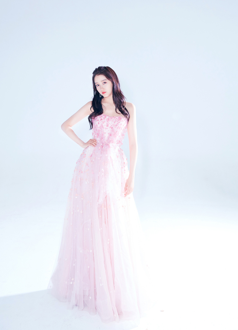 关晓彤央视跨年演唱会写真图片15