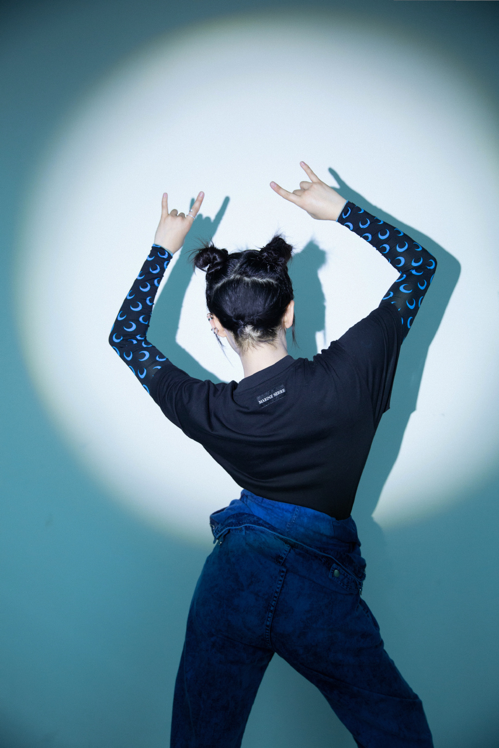 阚清子哪吒头光影写真图片813