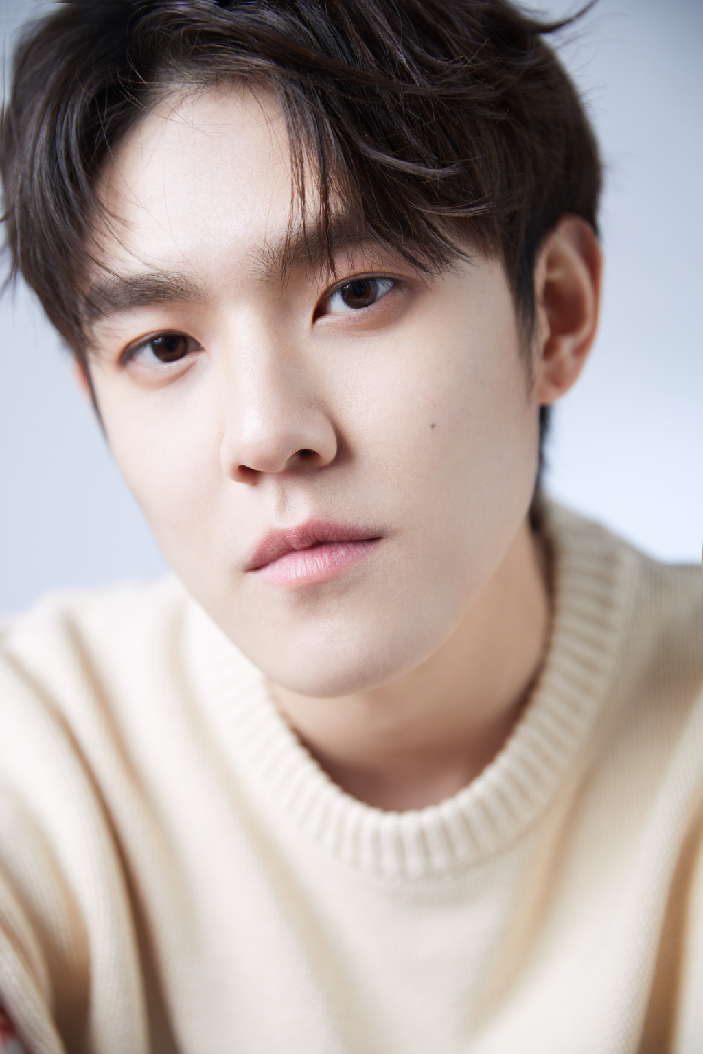 虞祎杰春日清爽帅气写真24