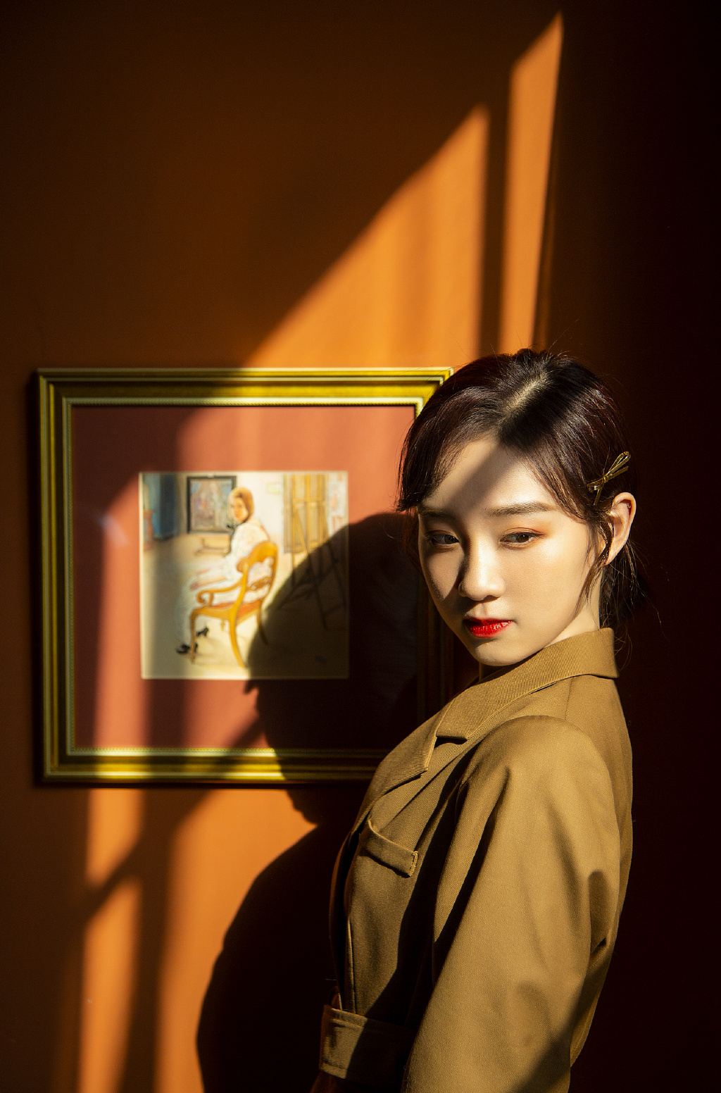 李子璇大地色套装盐系写真图片13