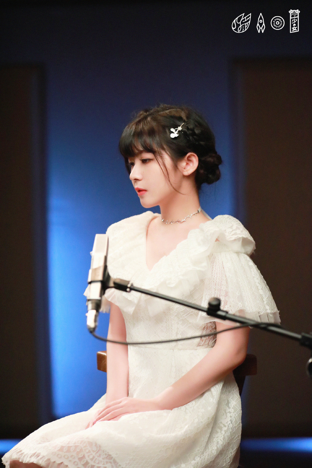 赖美云白裙仙气写真图片15