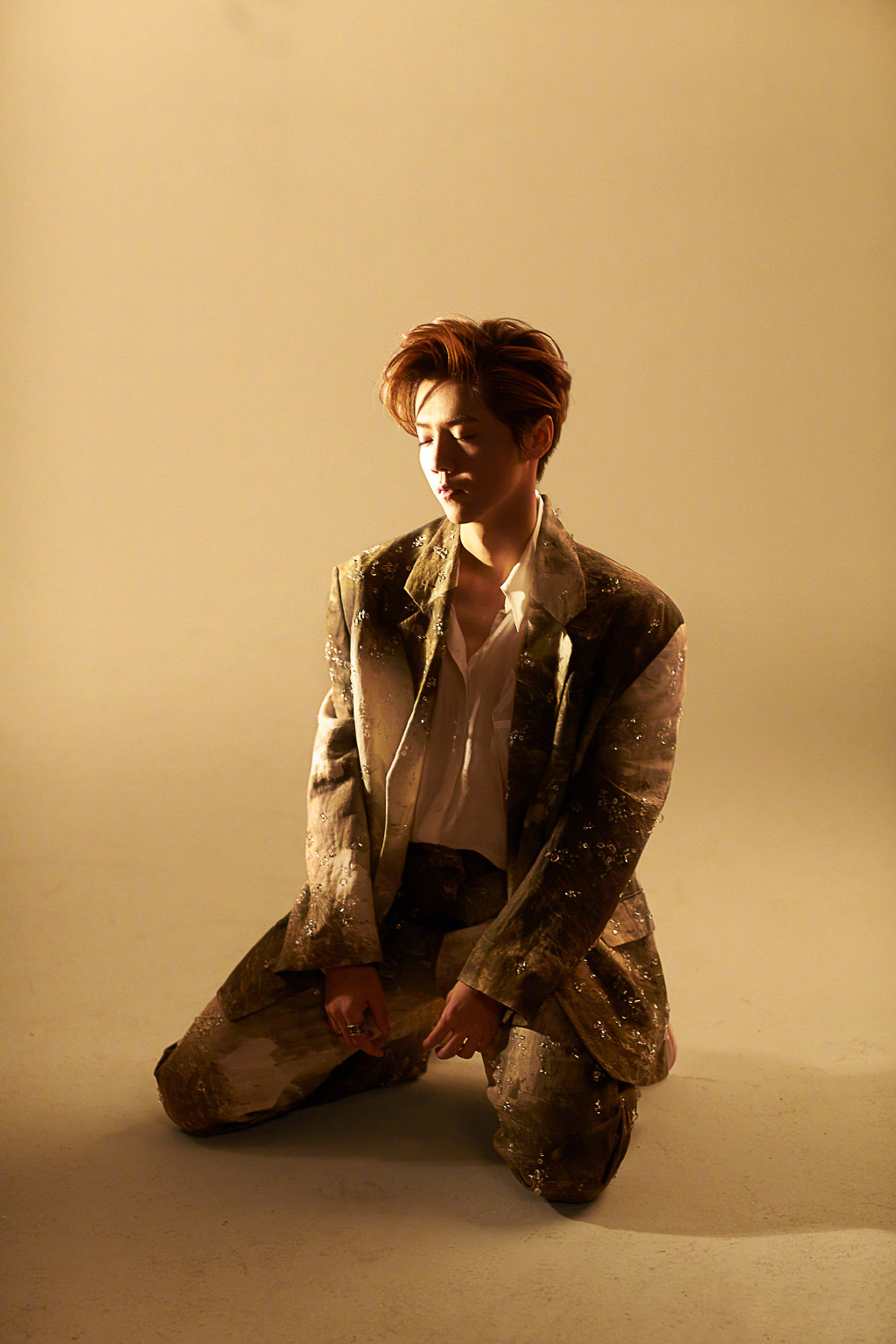 鹿晗摩登酷帅杂志写真花絮图片1515