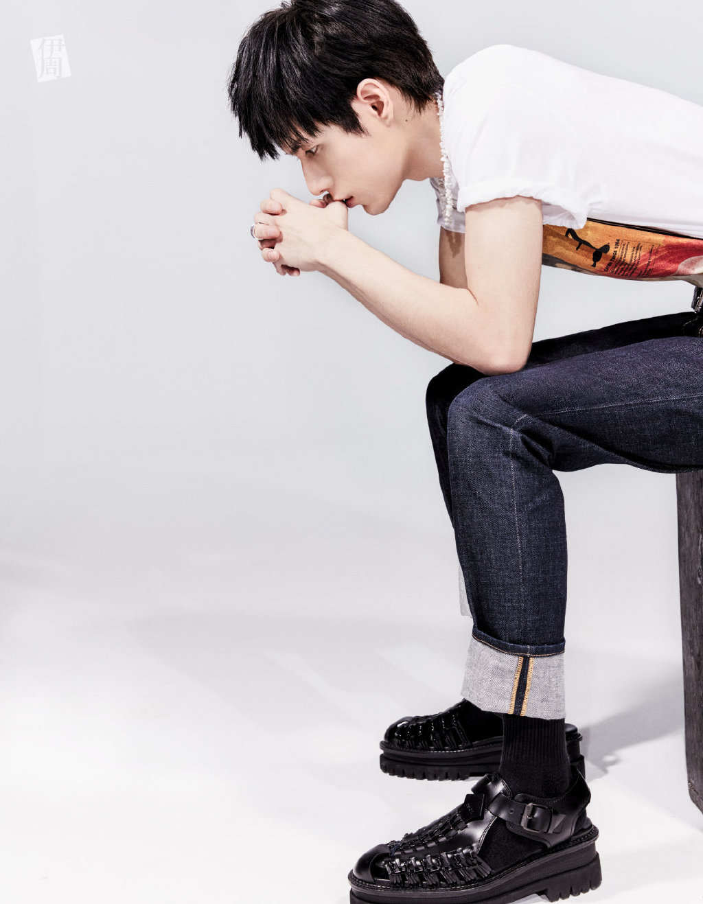 张颜齐风衣眼镜杀写真图片1018