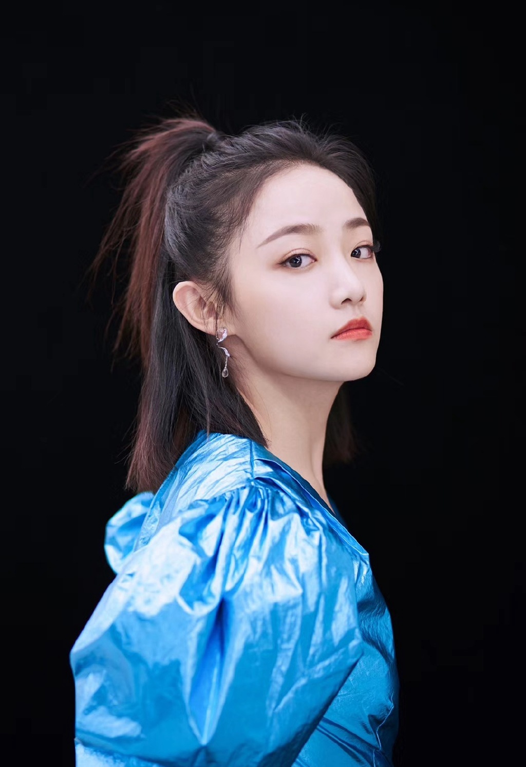 吴佳怡孔雀蓝短裙性感写真图片23