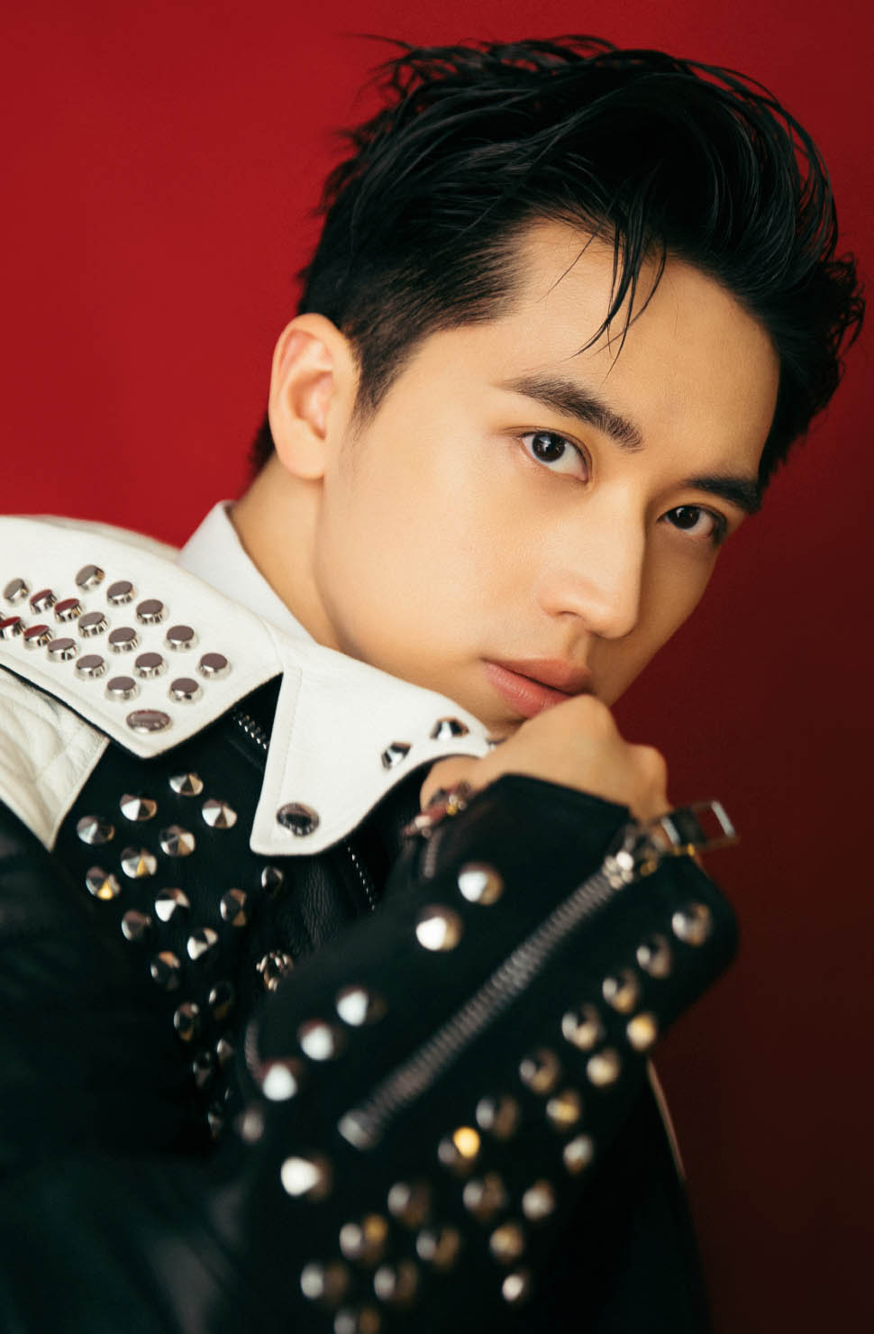 许魏洲铆钉皮衣酷帅写真图片19