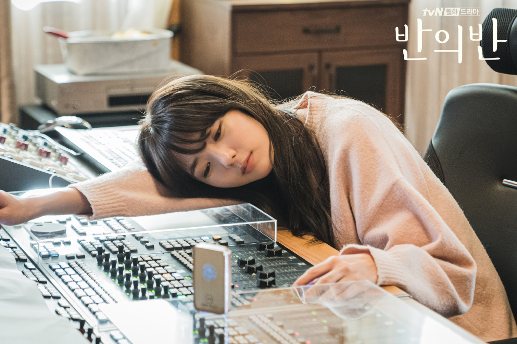 分享一组蔡秀彬图片给大家,图中的明星图片壁纸会点缀你的电脑桌面