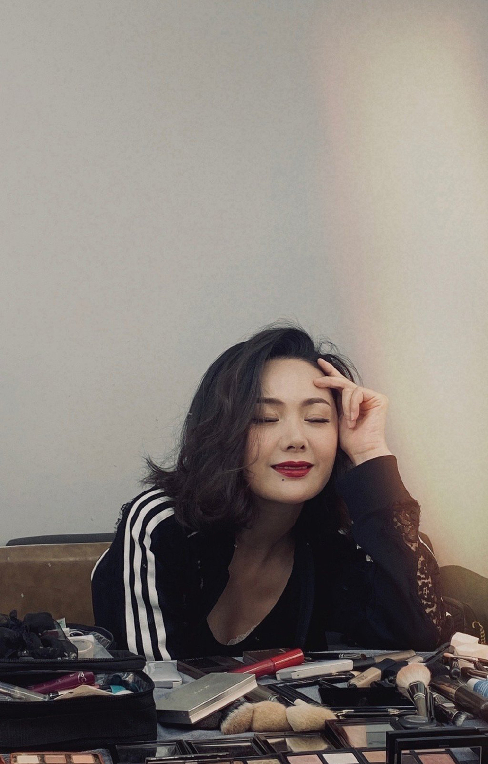 程莉莎低胸装妩媚性感图片16