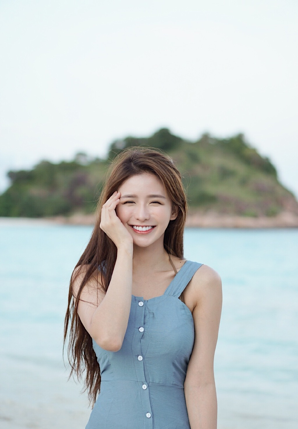 简介:蔡卓宜甜美性感生活自拍照图片,分享一组蔡卓宜图片给大家,图中