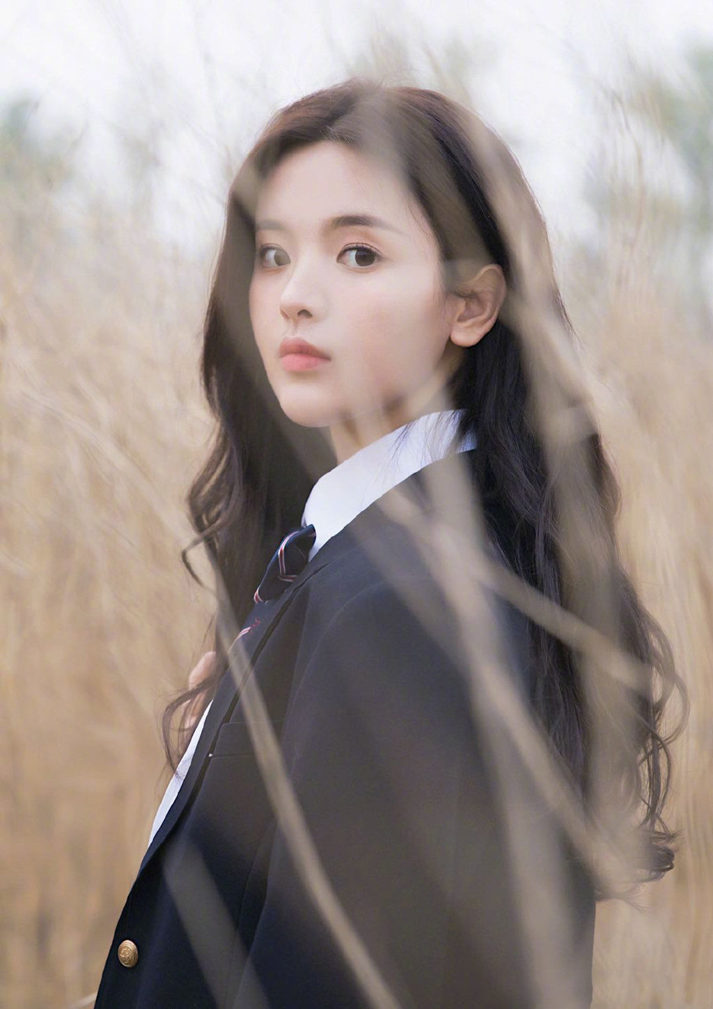 杨超越学院风清纯写真图片26