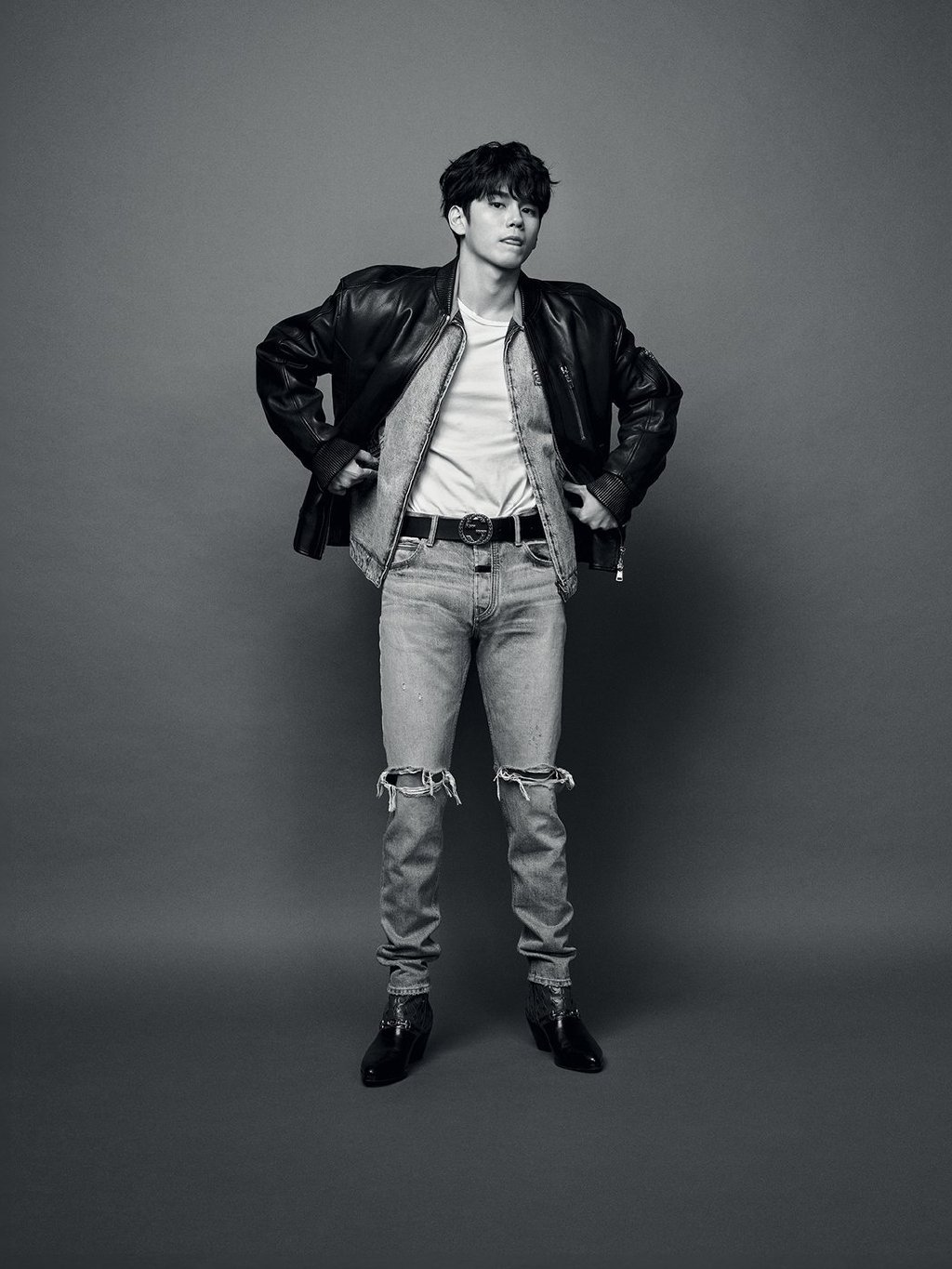 邕圣祐voguekorea四月刊封面写真