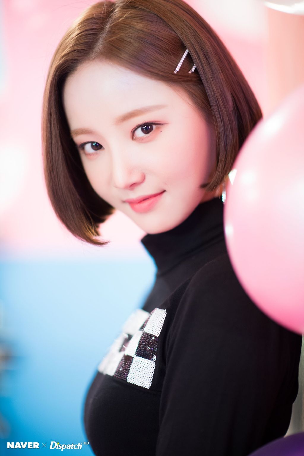 妍雨气质短发魅力性感写真29