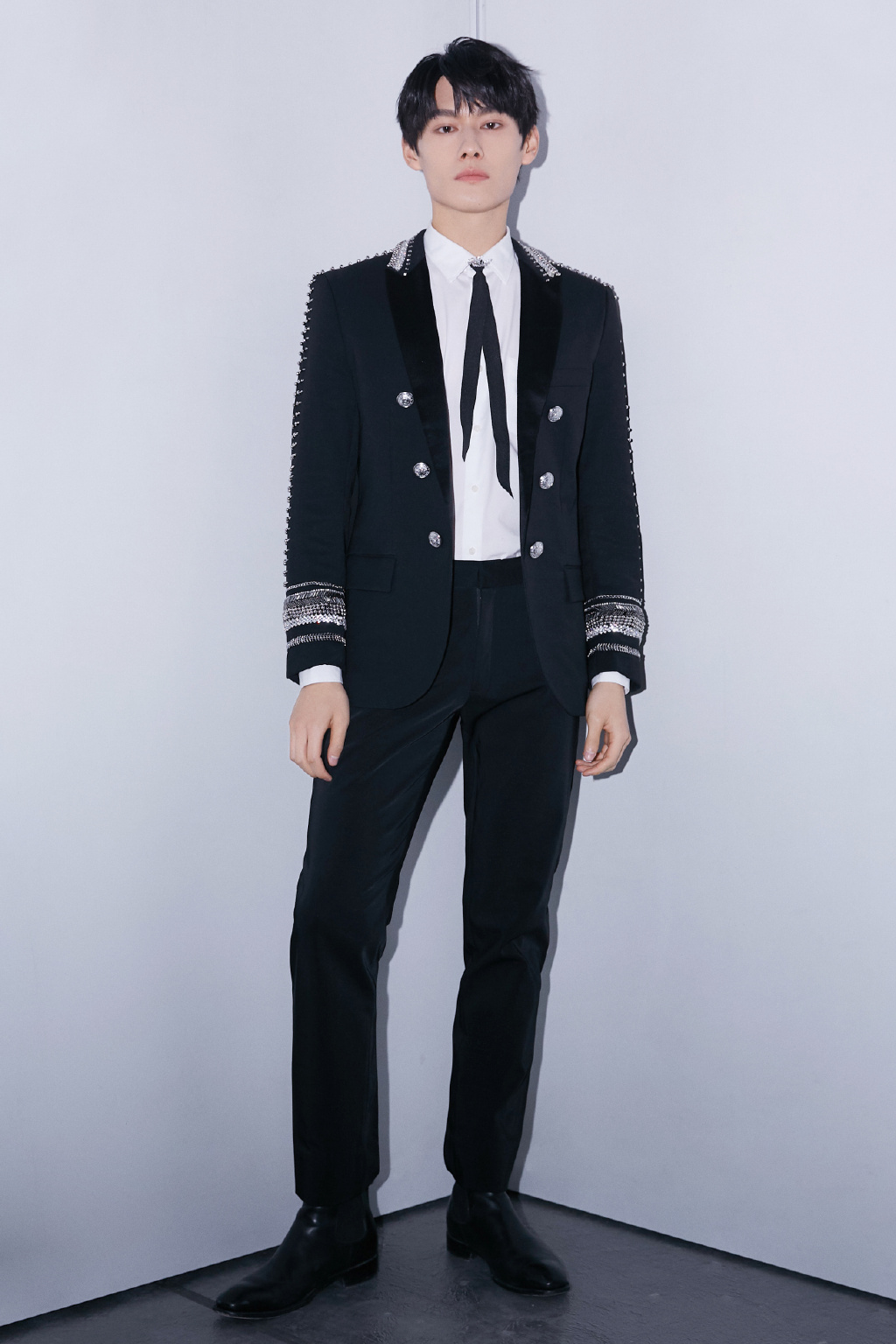 汪卓成星光飘带装帅气活动照图片49