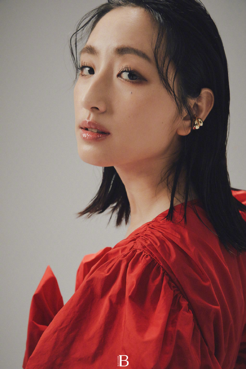 柯佳嬿简洁画风时尚写真图片19