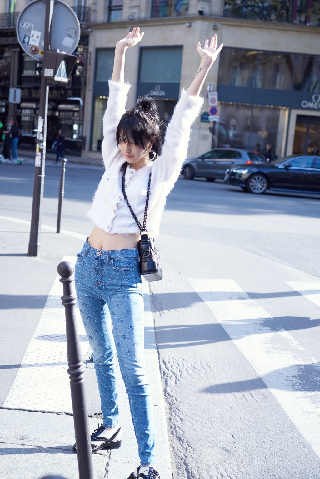 王悦伊青春甜酷街拍图片26