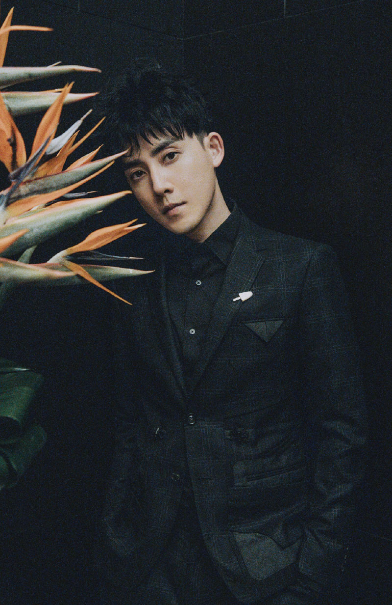 张睿黑色西装酷帅写真图片59