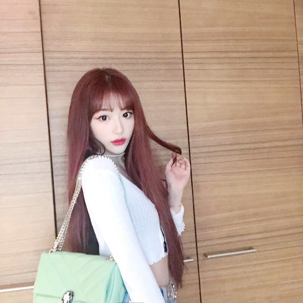 孔雪儿性感露腰私服照图片66