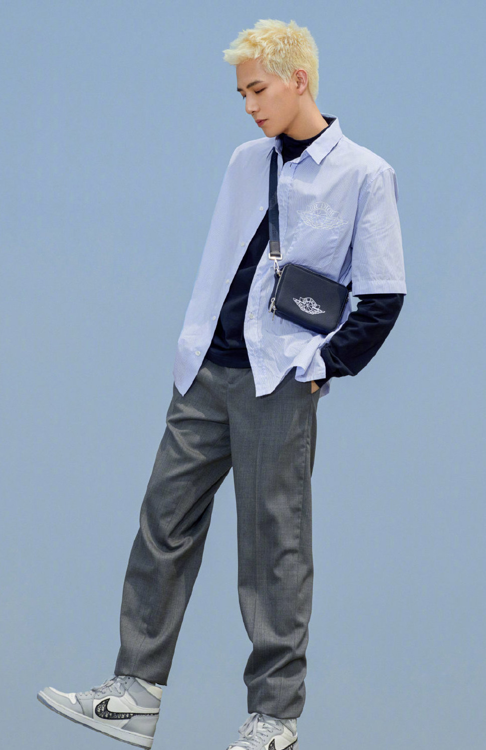 王安宇帅气不羁写真图片23