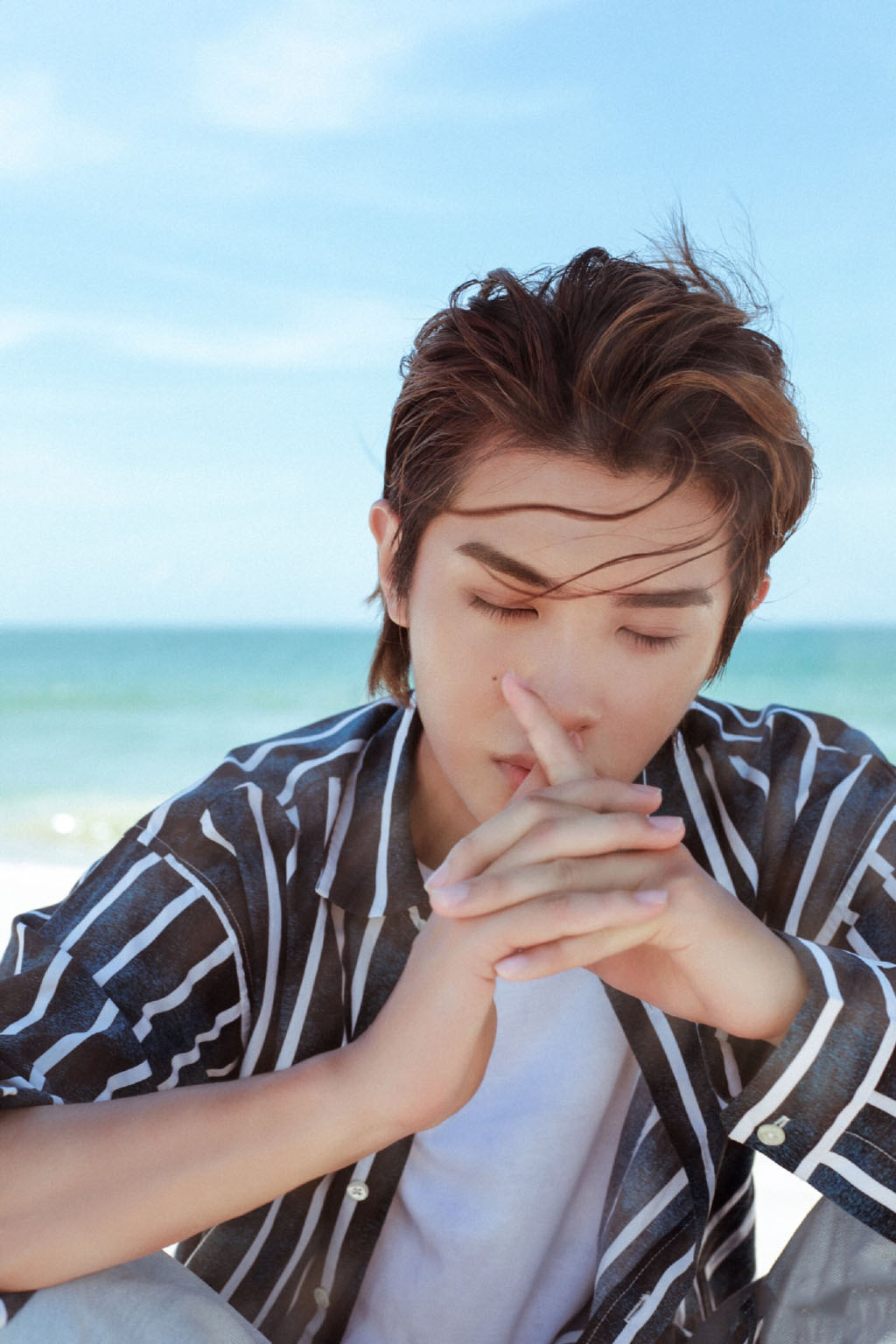 黄明昊清爽海边写真图片45