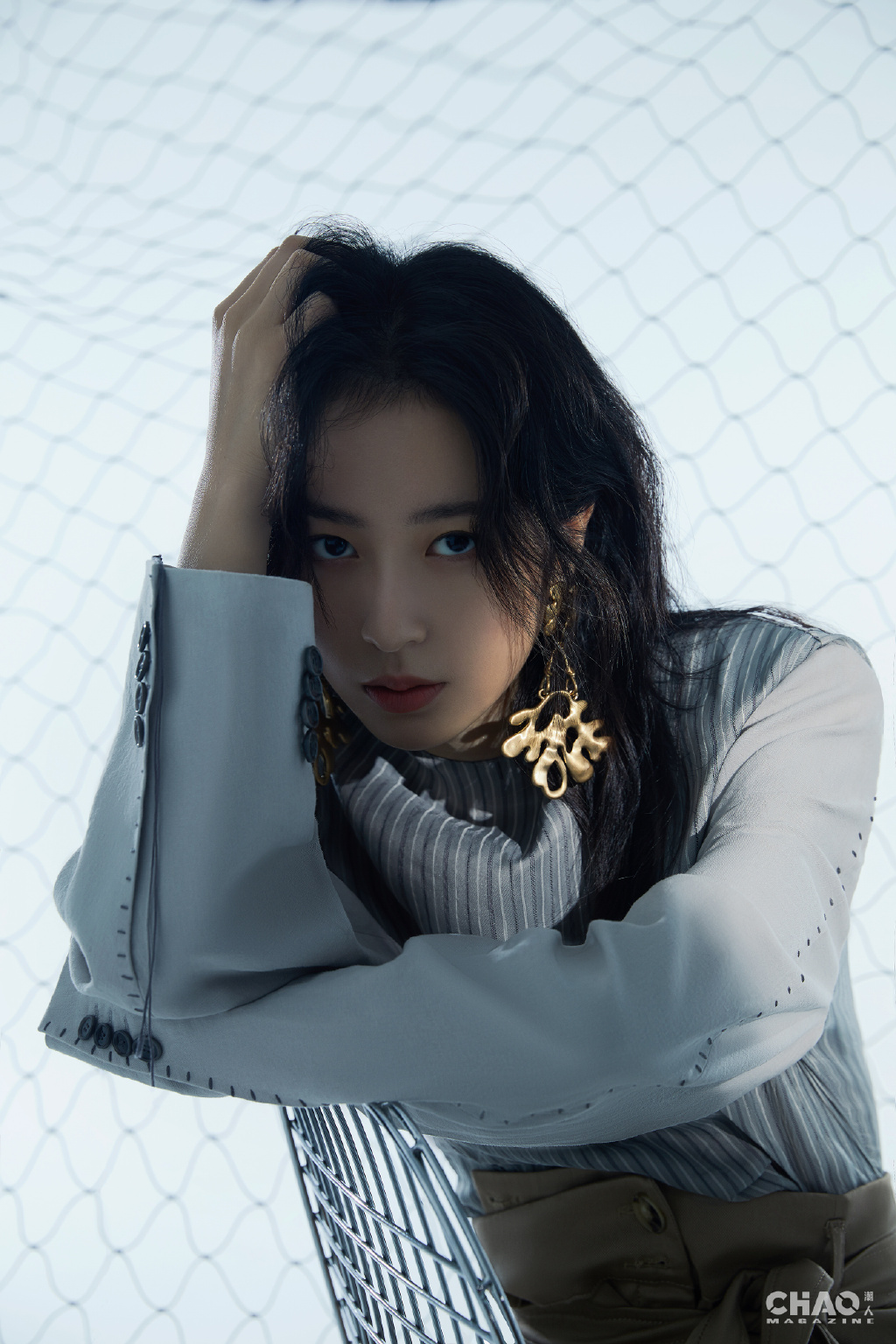 周雨彤酷美性感封面大片写真图片1012