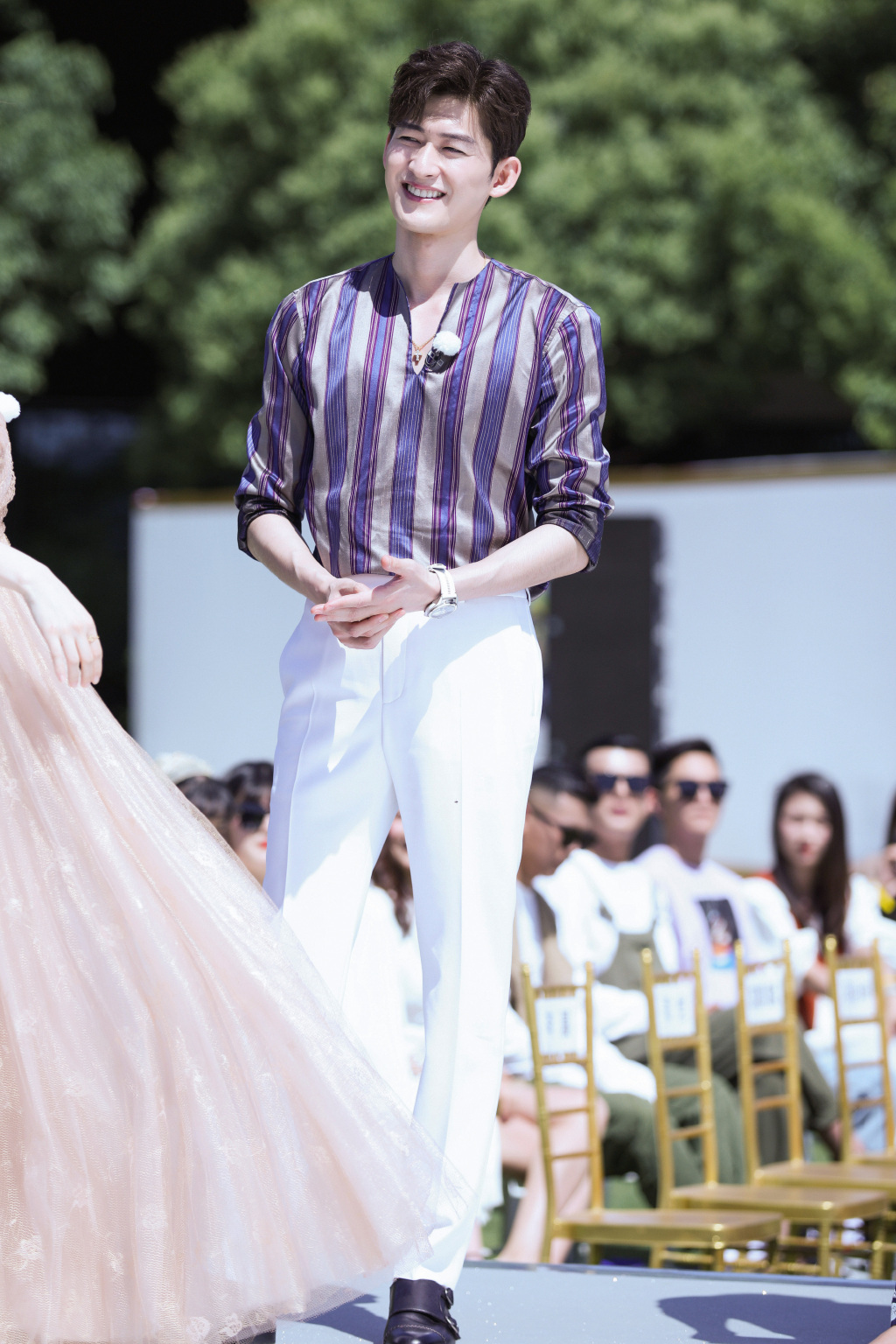 张翰奔跑吧帅气剧照图片1313