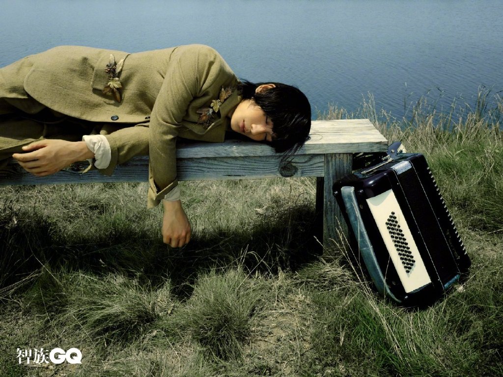 朱一龙晒伤妆复古文艺写真图片1718