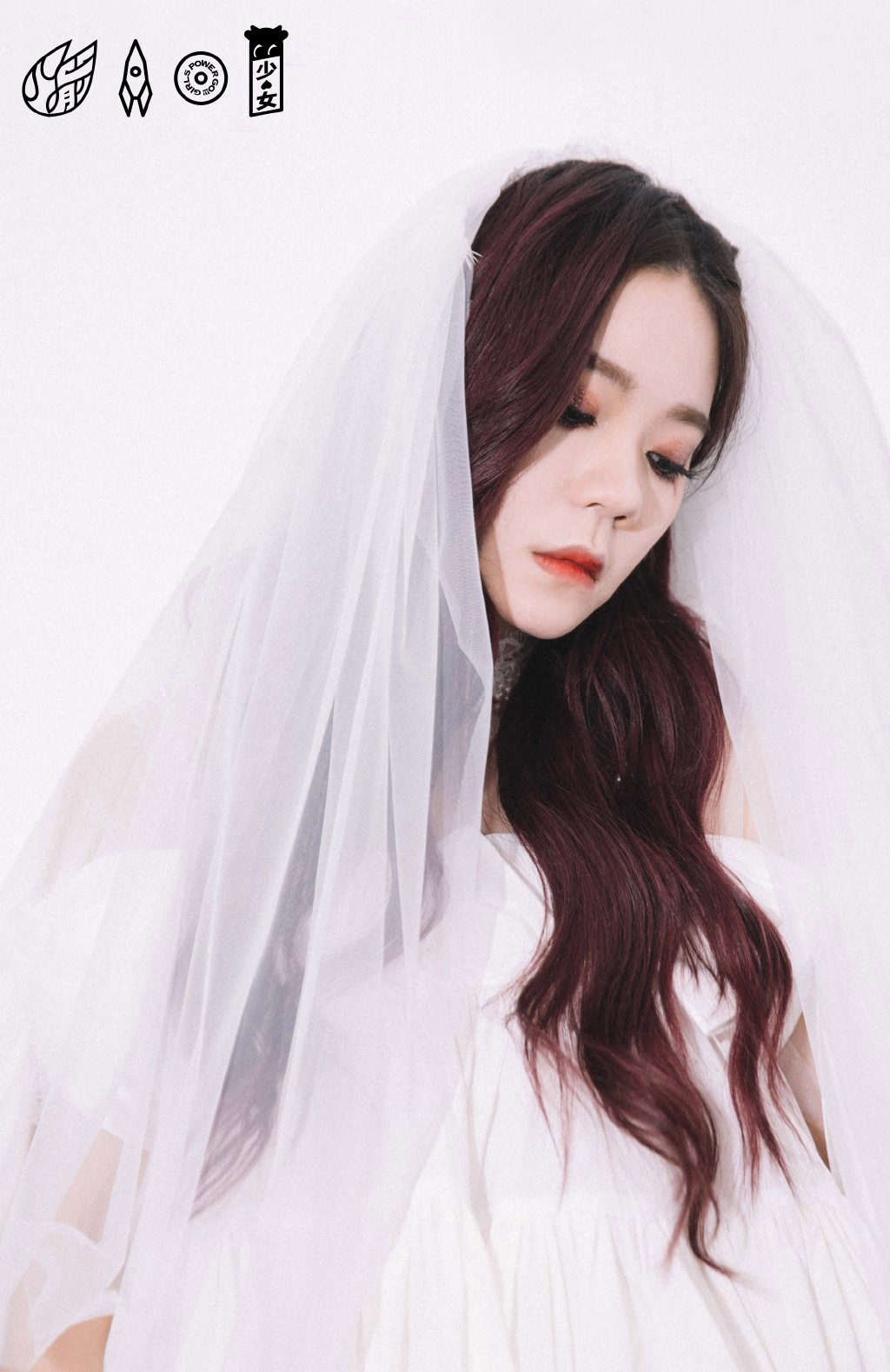 火箭少女101白纱暗黑风写真图片611