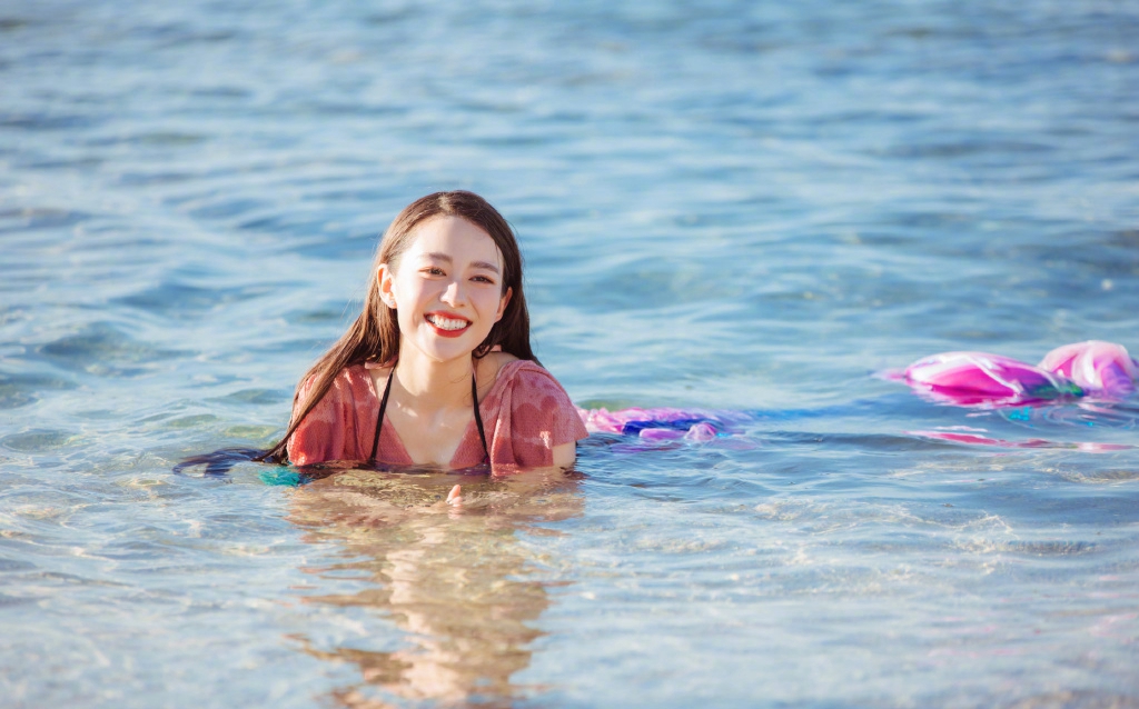 吉娜美人鱼泳装造型写真图片39