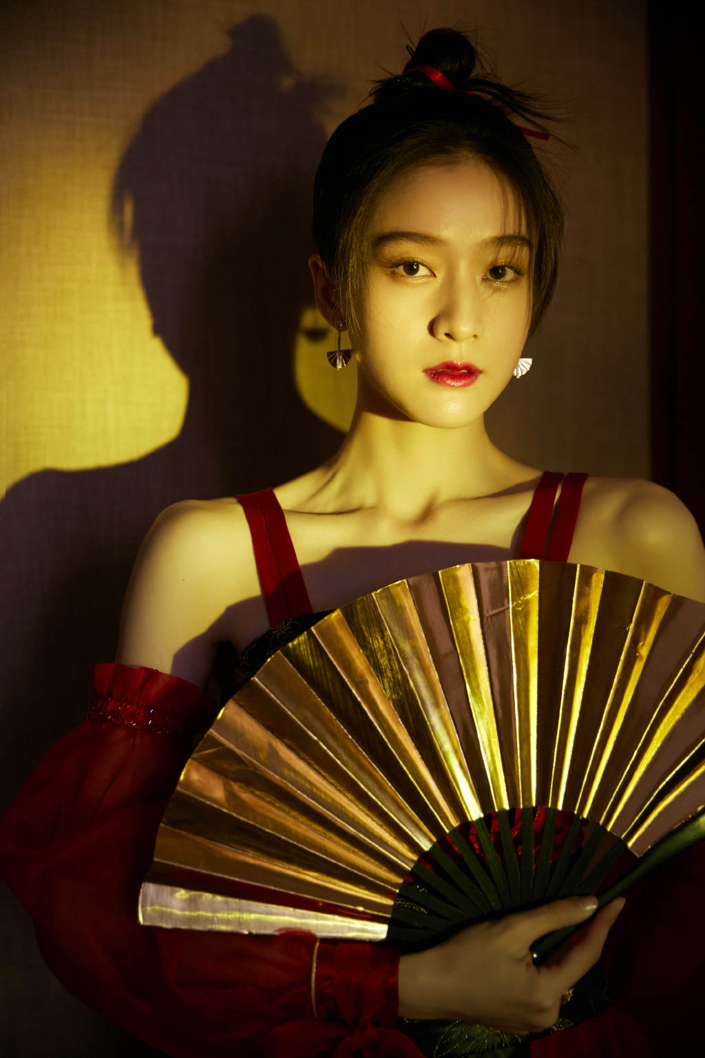 张雪迎美艳红衣古风写真图片49