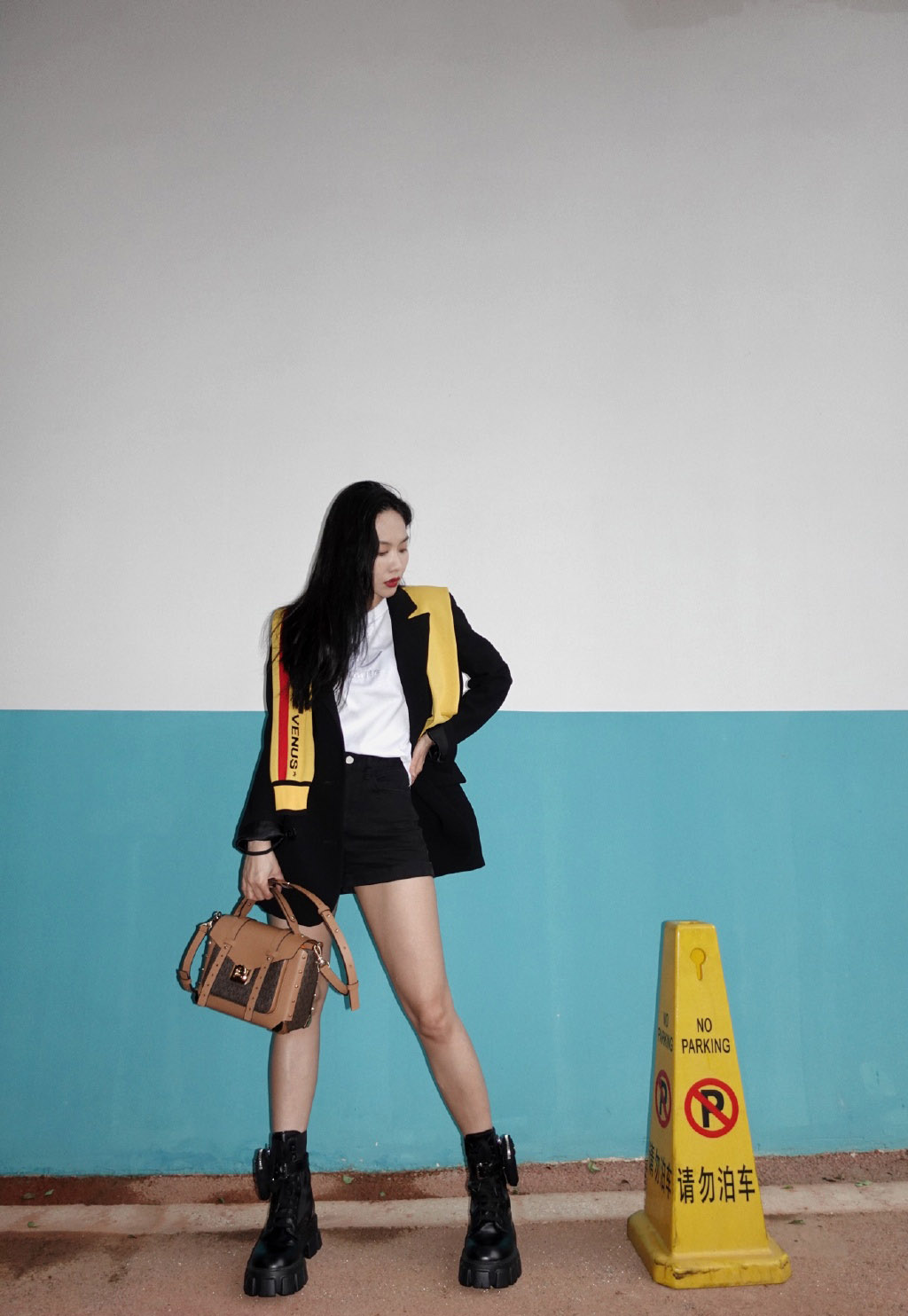 王霏霏迷人长腿写真图片14