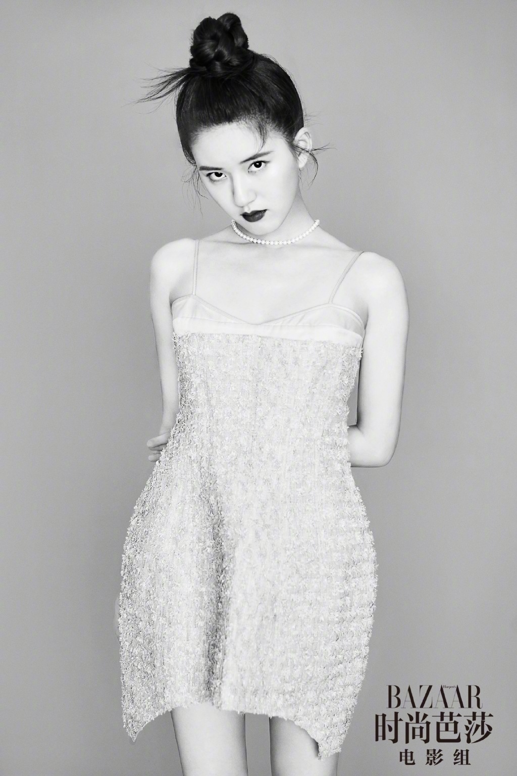 赵露思黑白怼脸照写真图片79