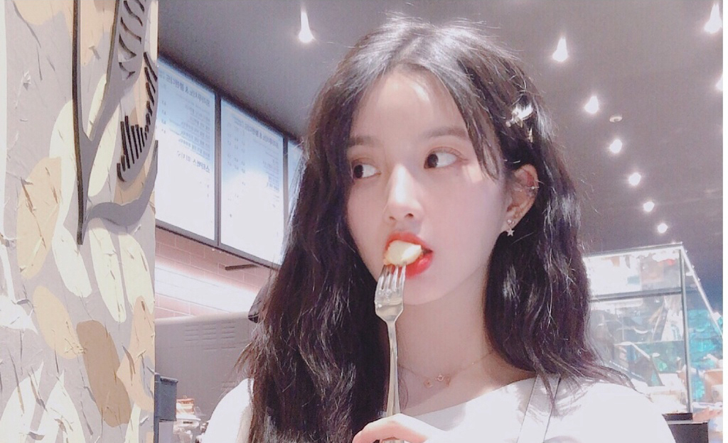 刘些宁清新甜美自拍图片57