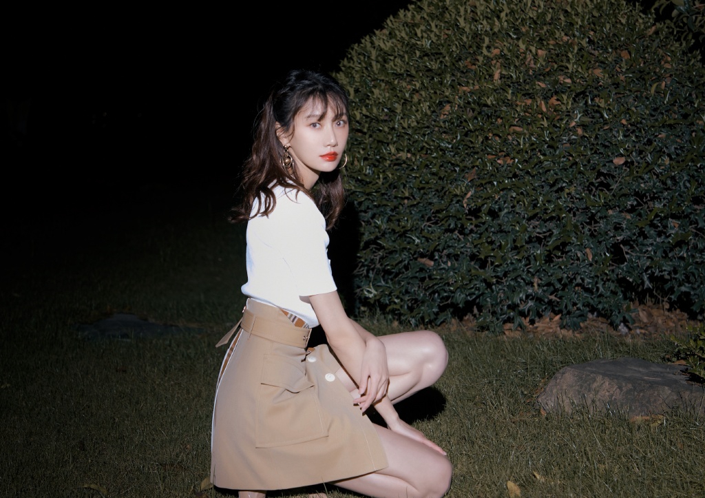 李斯羽性感美腿写真图片28