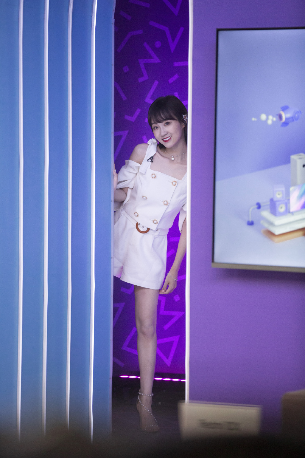 李子璇清新俏皮白裙写真图片68