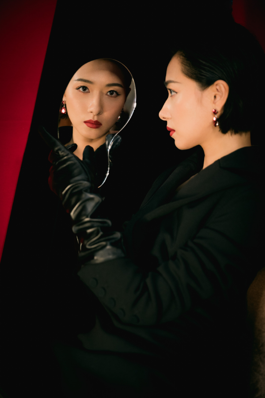 万茜黑裙甜酷魅力写真图片45