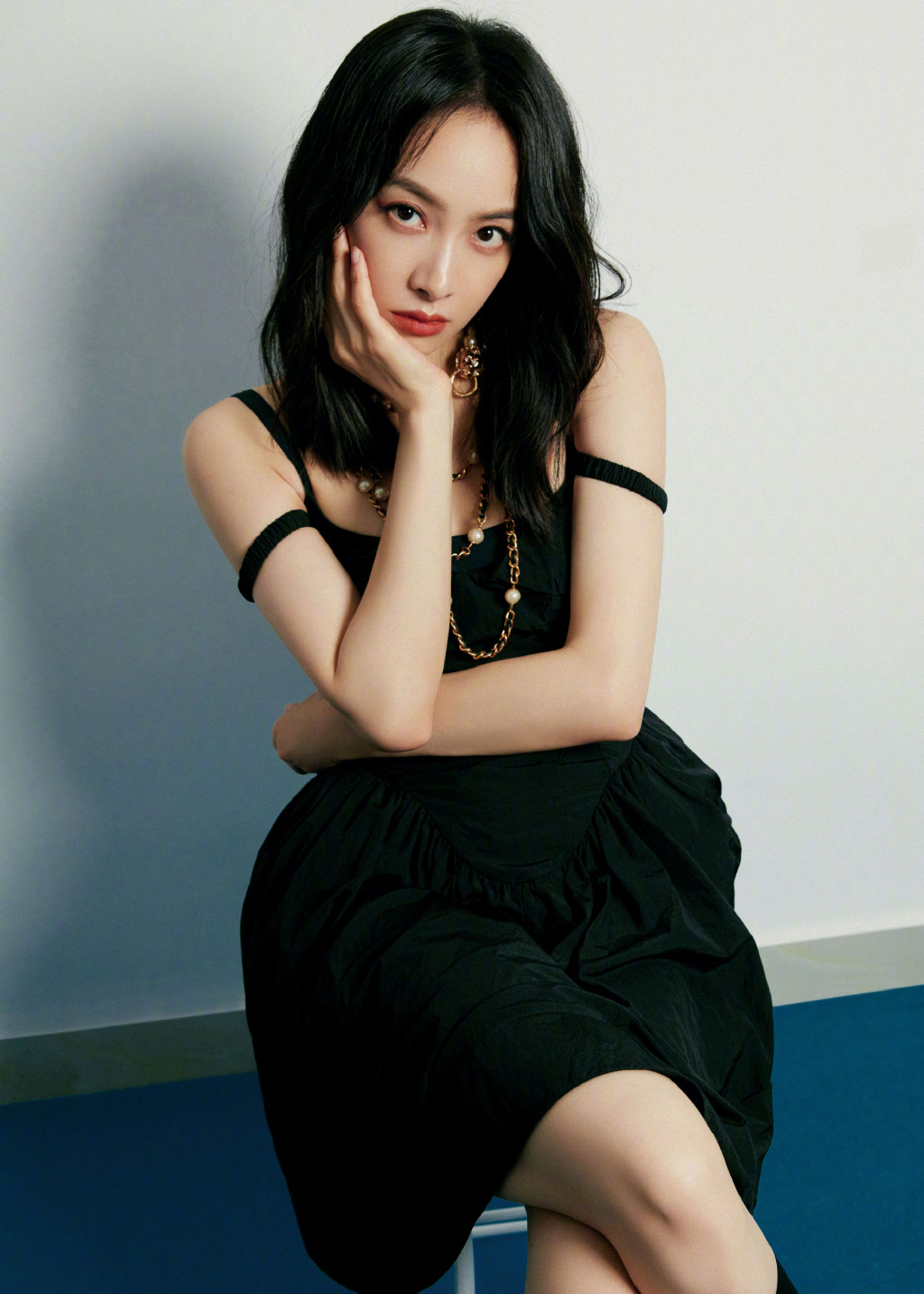 宋茜小黑裙性感写真图片34