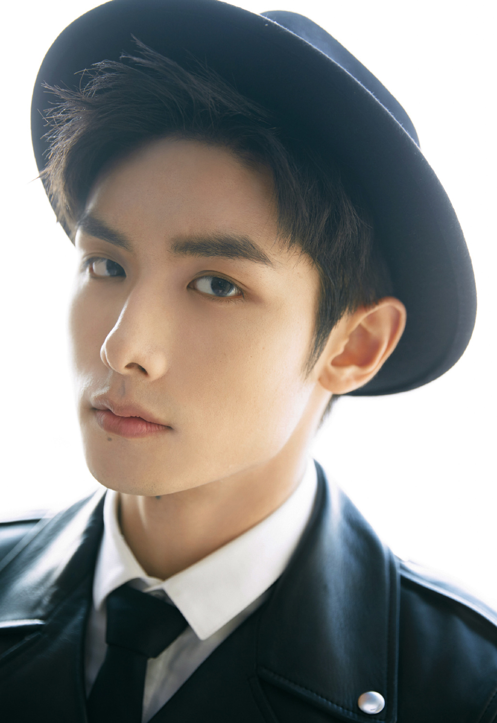 赵弈钦黑色夹克帅气活动照图片46