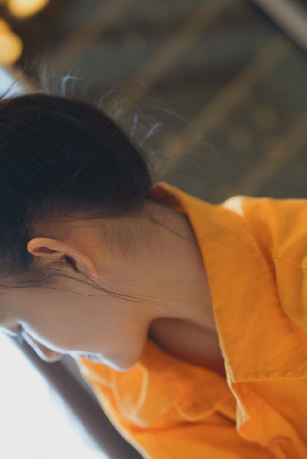 蒋依依丸子头俏皮生活照图片68