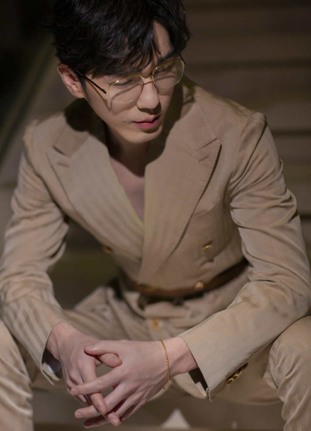 白宇金丝眼镜儒雅写真图片66