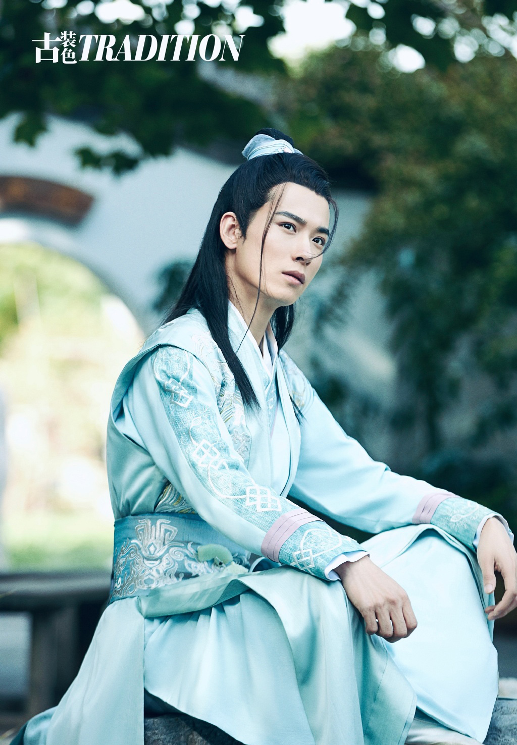 吴昊泽帅气古装照图片39