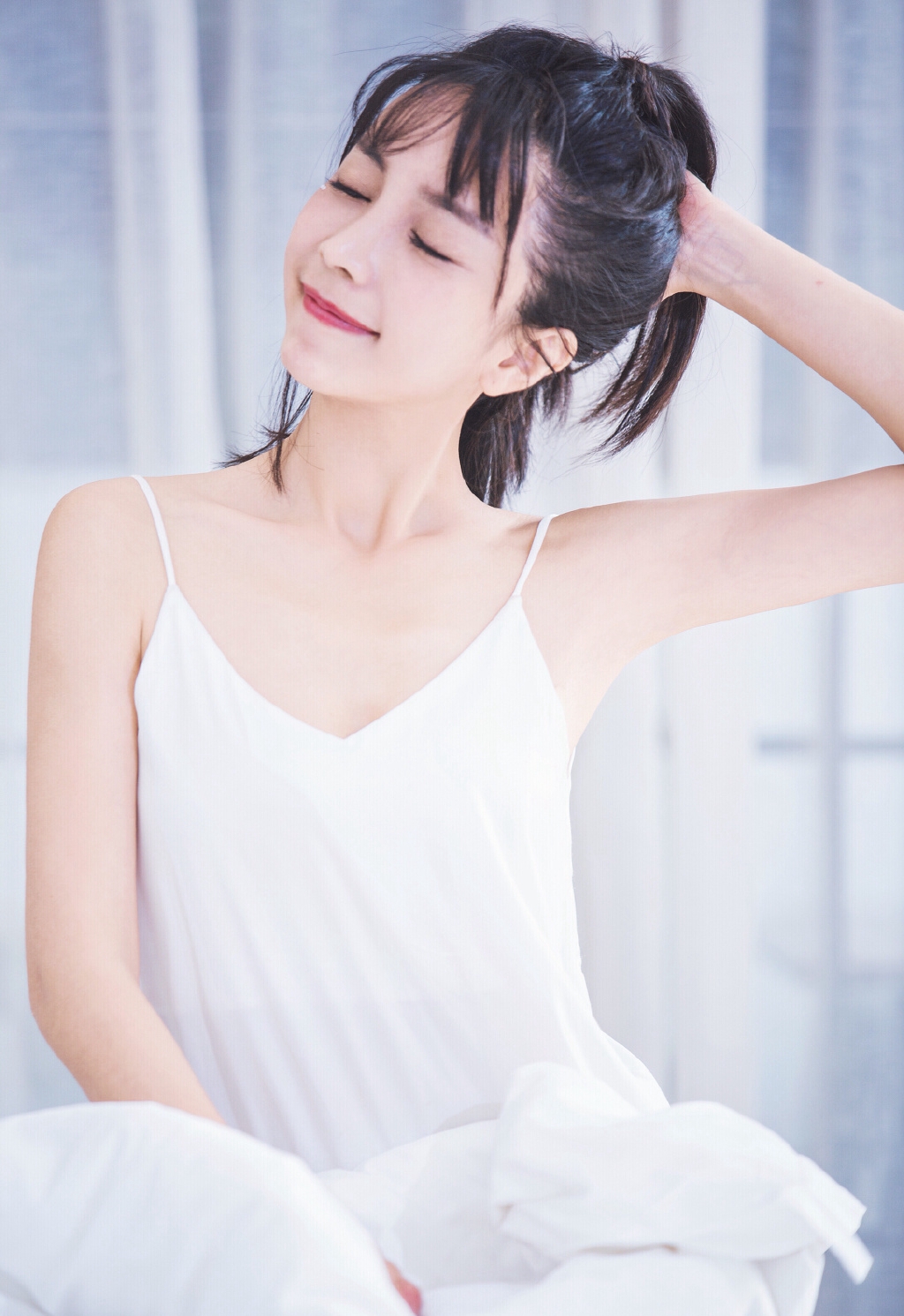 马梦乔吊带裙性感写真图片33