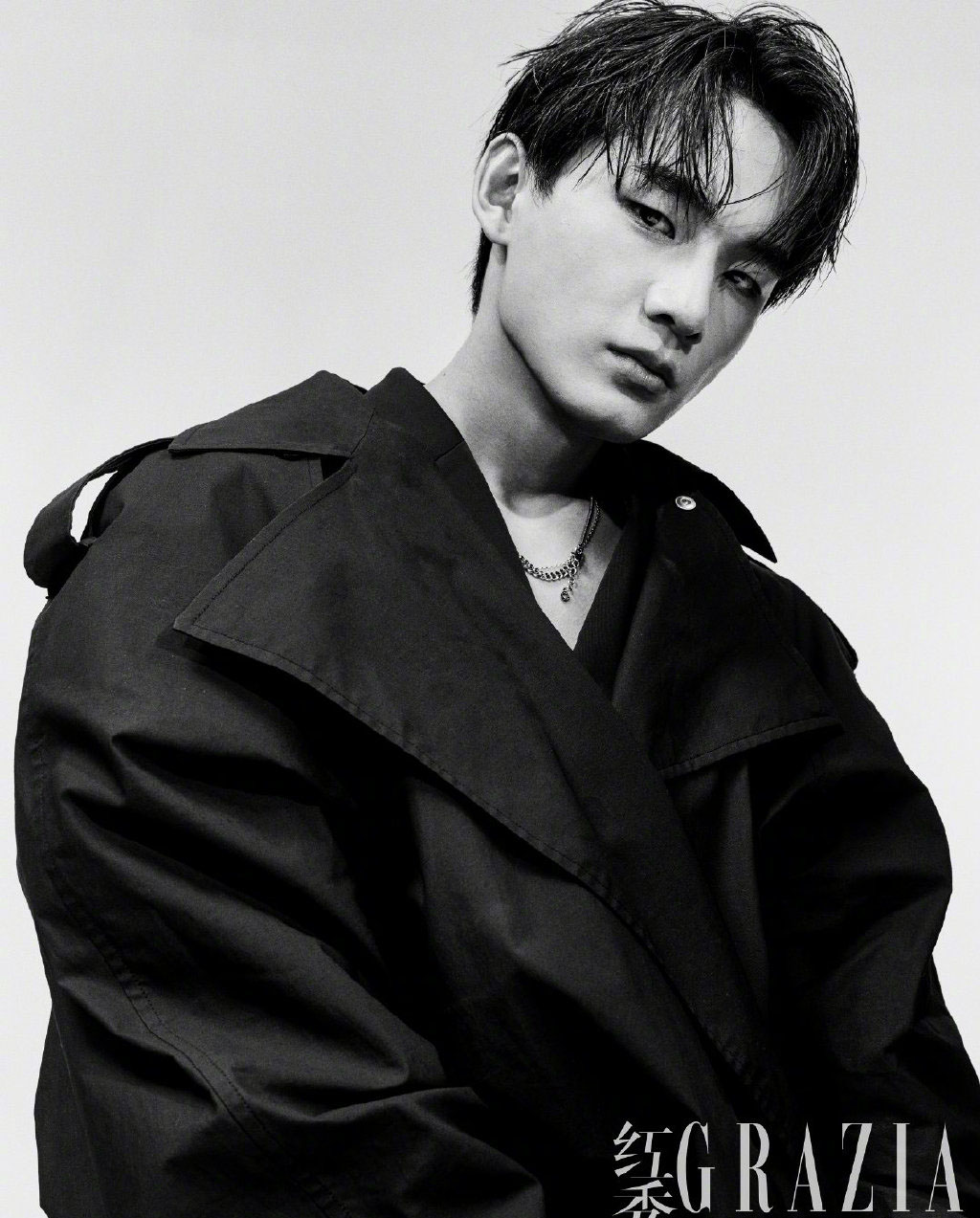 姚琛湿发腹肌大片写真图片510