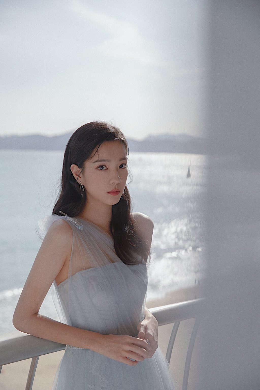 庄达菲白色纱裙性感写真图片35