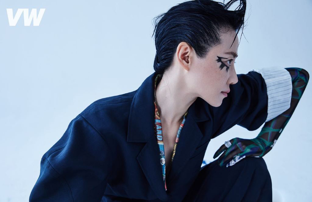 谭卓湿短发造型前卫写真图片216