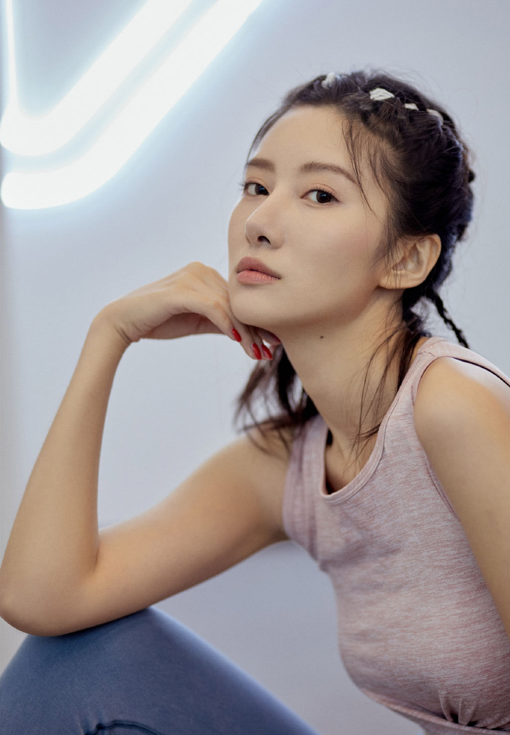 > 吴优性感露脐运动装写真图片(3/7)