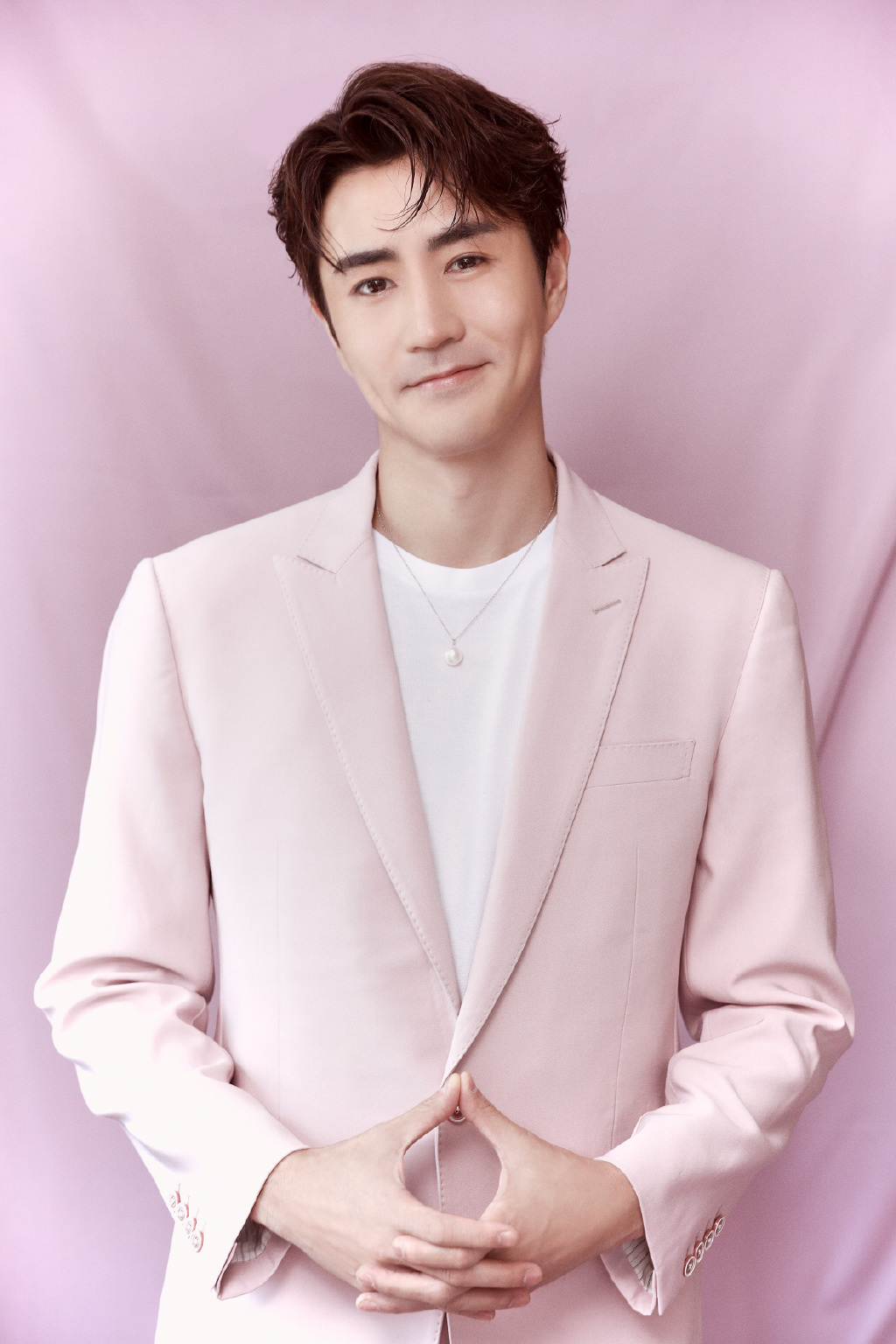 杨玏樱花粉七夕装帅气写真图片99