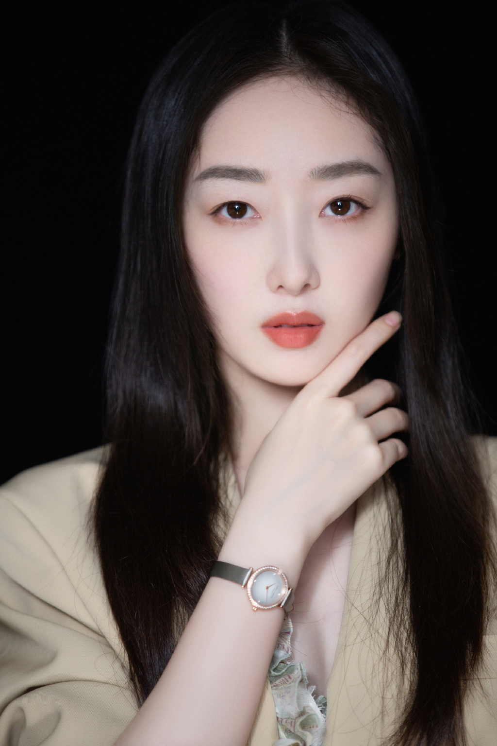 蒋梦婕优雅干练西装写真图片18