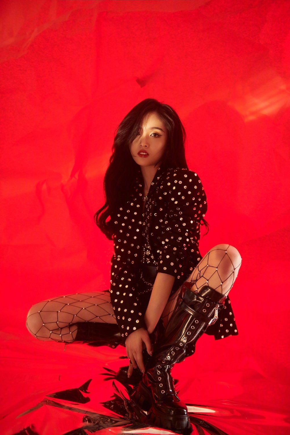 吴宣仪网袜皮靴酷美写真图片79