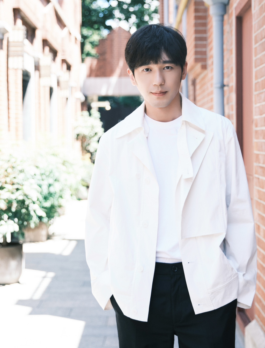 白宇白衬衫帅气写真图片27