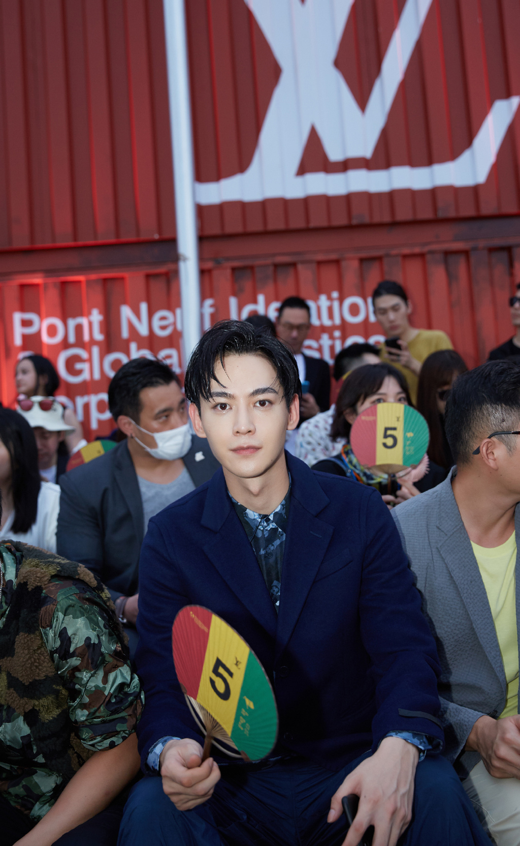 唐晓天lv春夏21男装秀帅气图片59